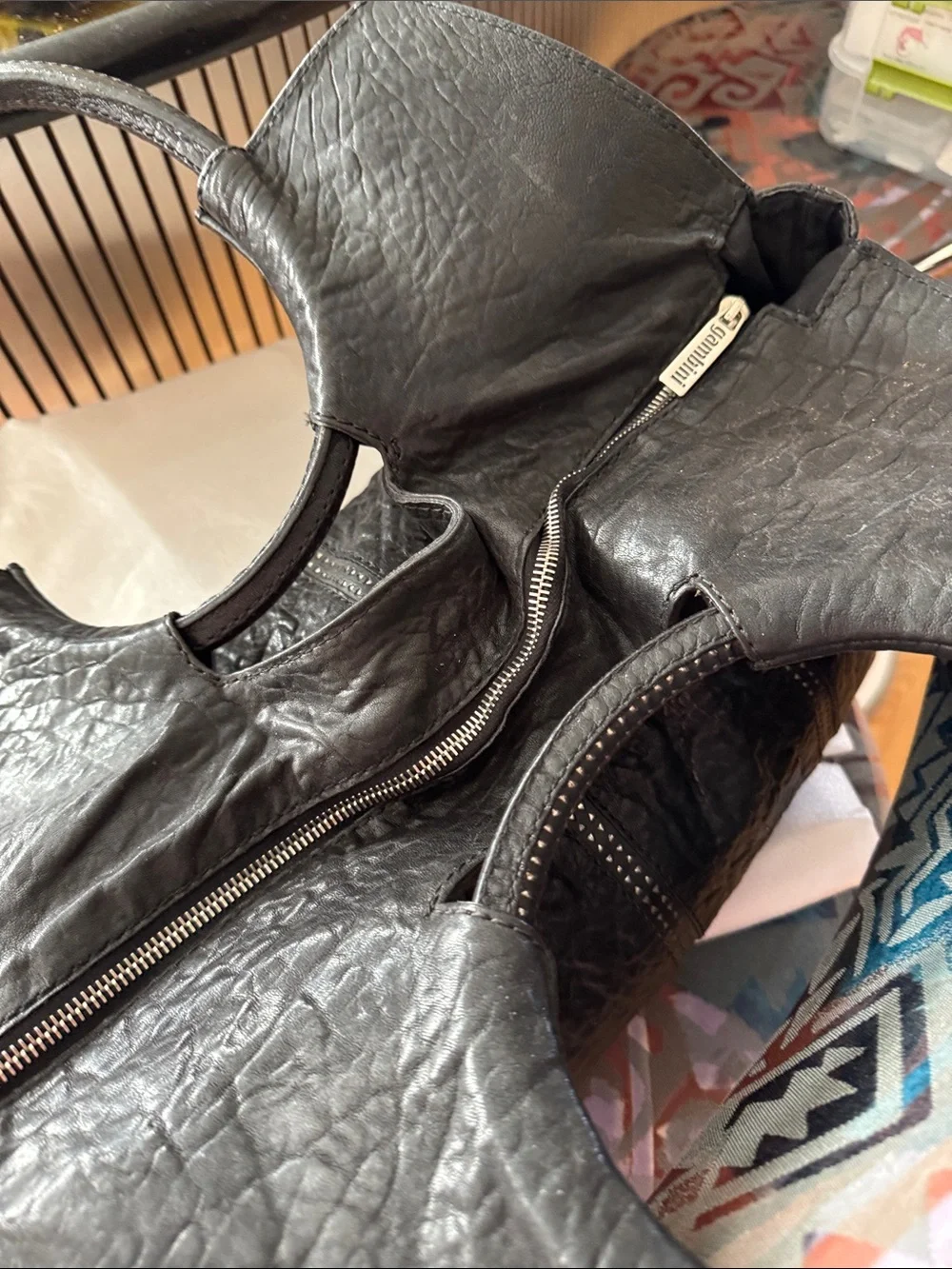 Gambini contemporary black